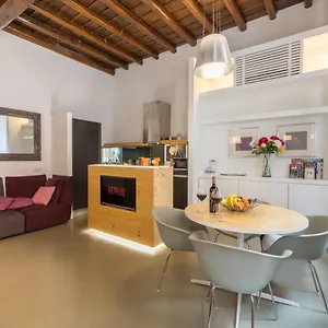 Silver Spanish's Steps Appartement